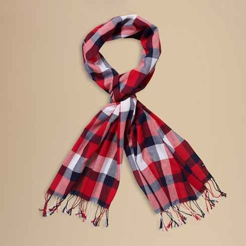 30_Bufanda de maxicuadros. Hilfiger