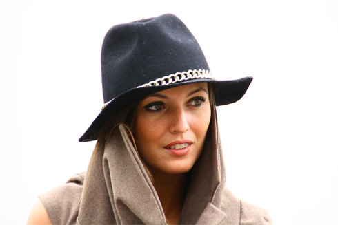 Adifferentlook_lostinvogue_05