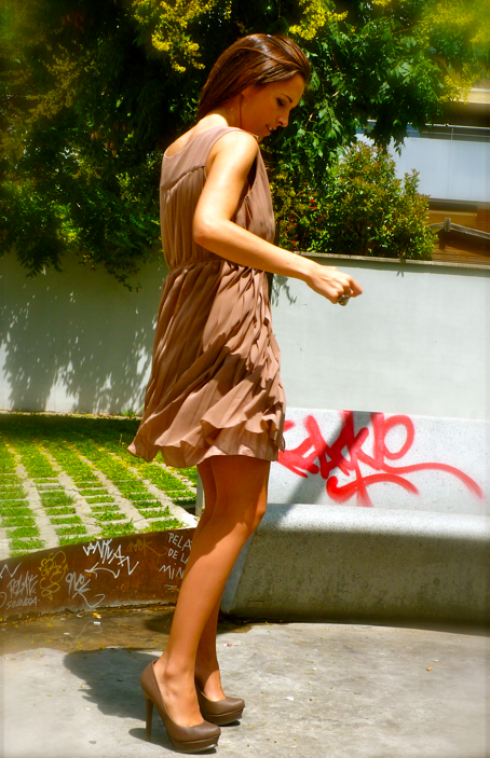 Nude pleats 9