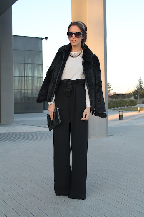 Christimas in palazzo pants lostinvogue.com 7