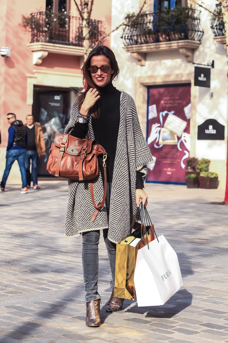 Christmas Shopping look www.lostinvogue.com 6