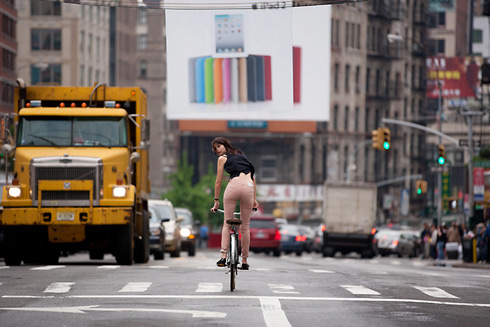 Downtownfrombehind_LostinVogue_02