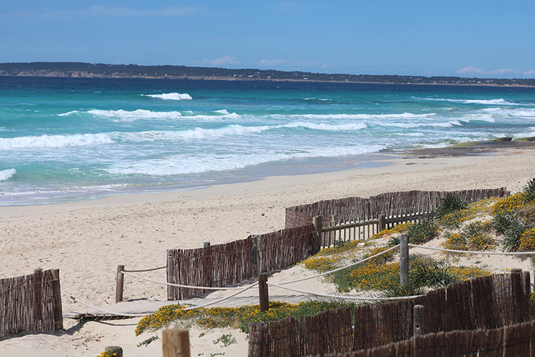 Enjoy_EliG_FormenteraTime_LostinVogue_02