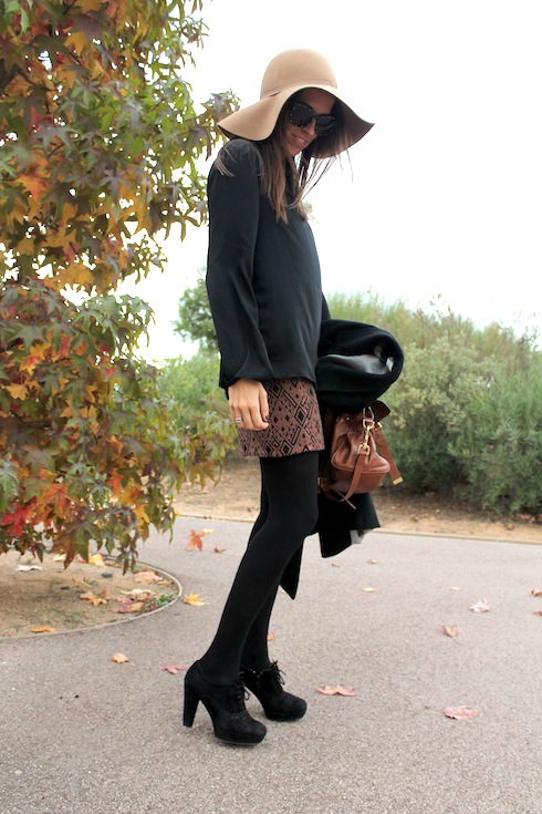 FLOPPY HAT AND SYSTEM ACTION www.lostinvogue.com 6