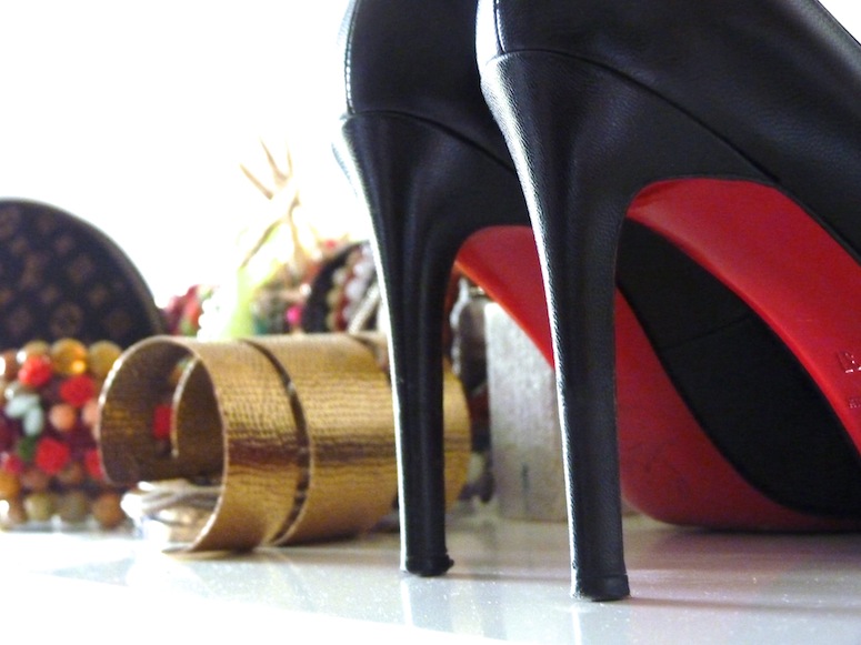 Inside a bloggers closet www.lostinvogue.com (all rights reserved) 3