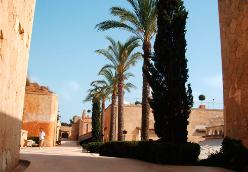 LostinCoolPlaces_CapRocatHotel_LostinVogue_03