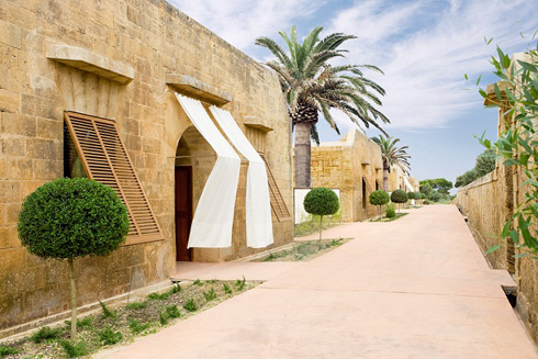 LostinCoolPlaces_CapRocatHotel_LostinVogue_05