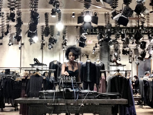 LostinCoolplaces_AllSaintsMiami_Lostinvogue_00
