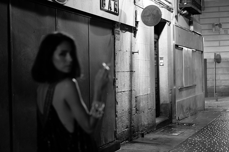 MidnightinMadrid_SmokingGirl_TashaYiran_09