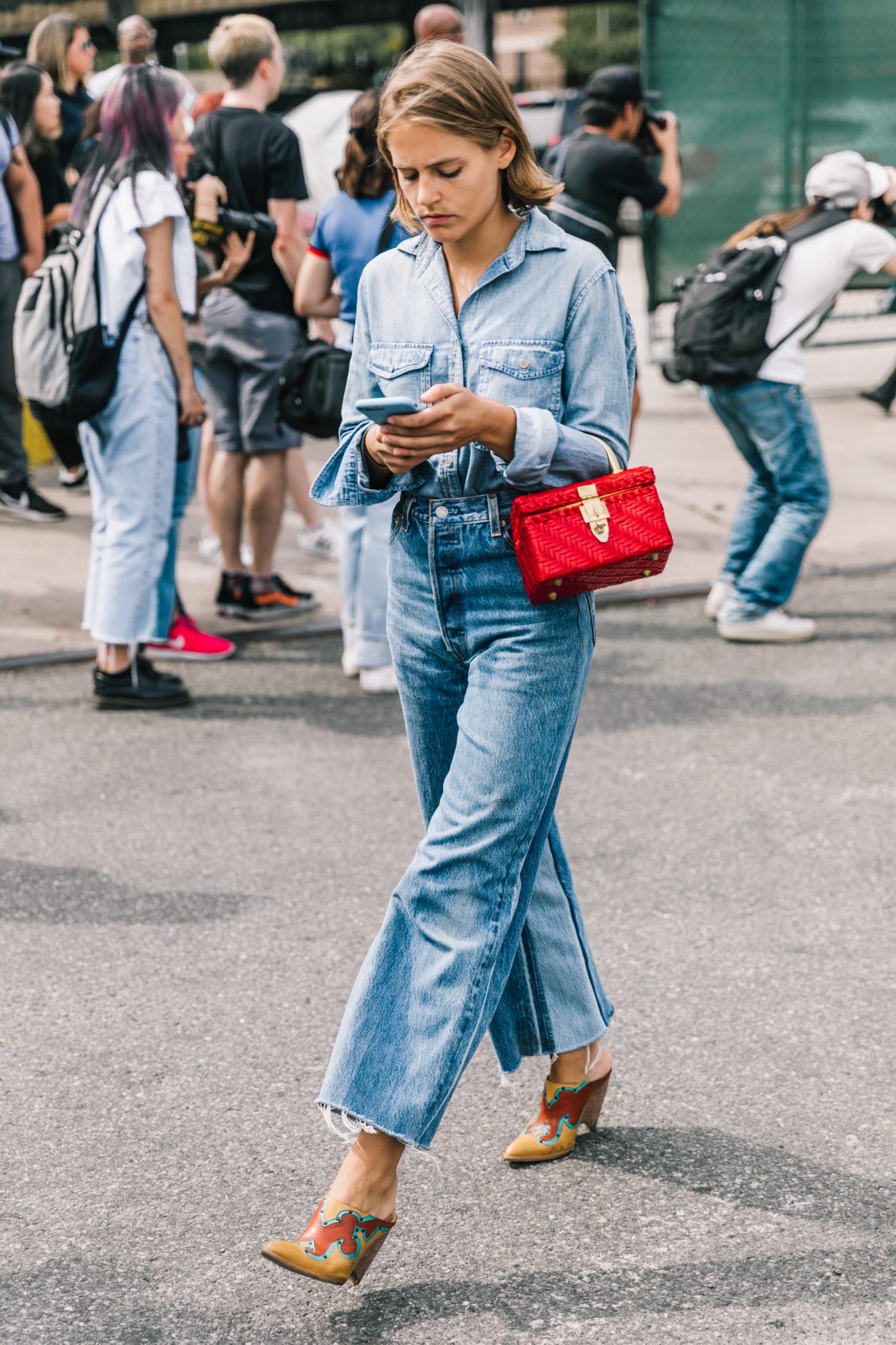 NYFW-SS18-New_York_Fashion_Week-Street_Style-Vogue-Collage_Vintage-193-3-1800x2700