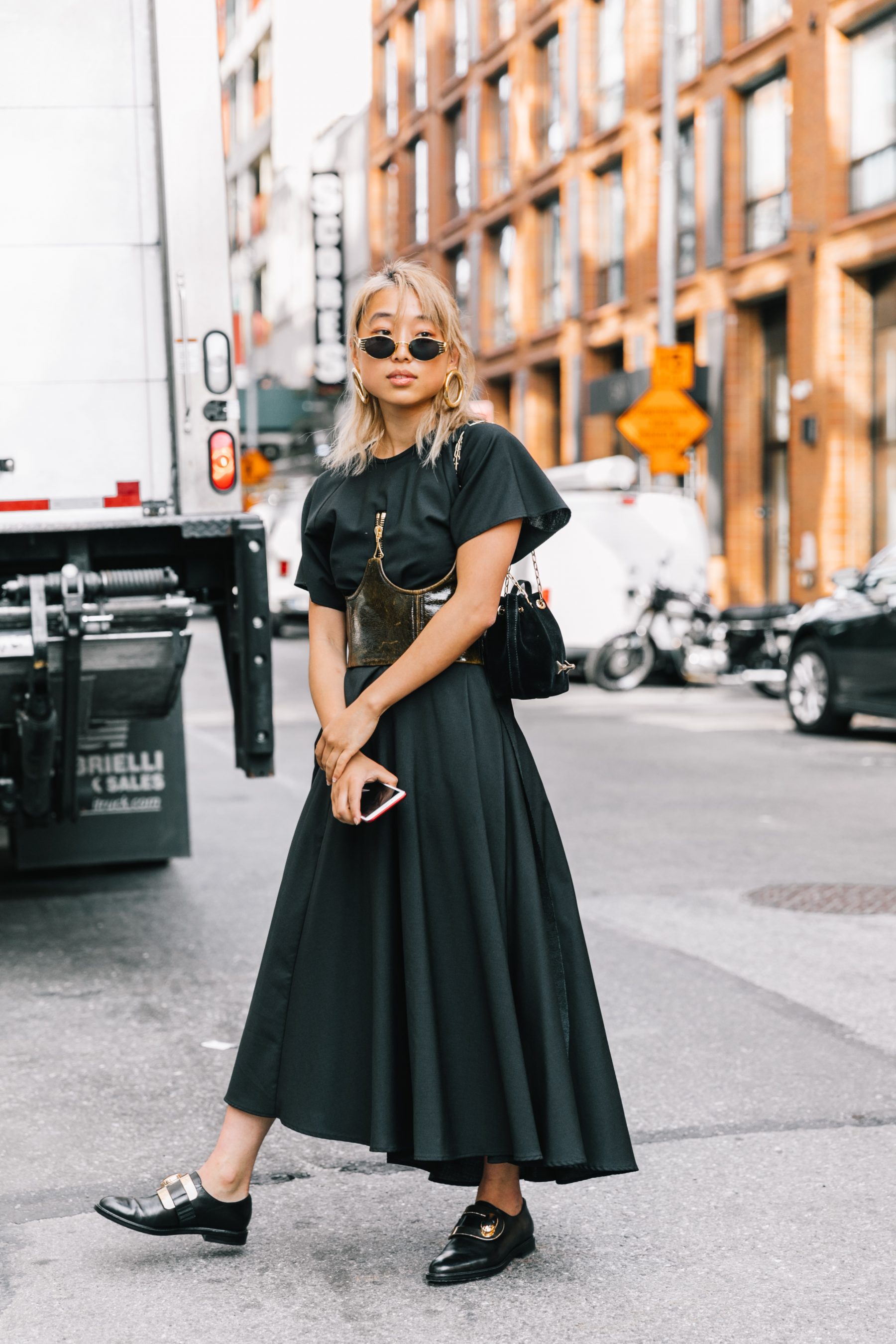NYFW-SS18-New_York_Fashion_Week-Street_Style-Vogue-Collage_Vintage-301-1-1800x2700