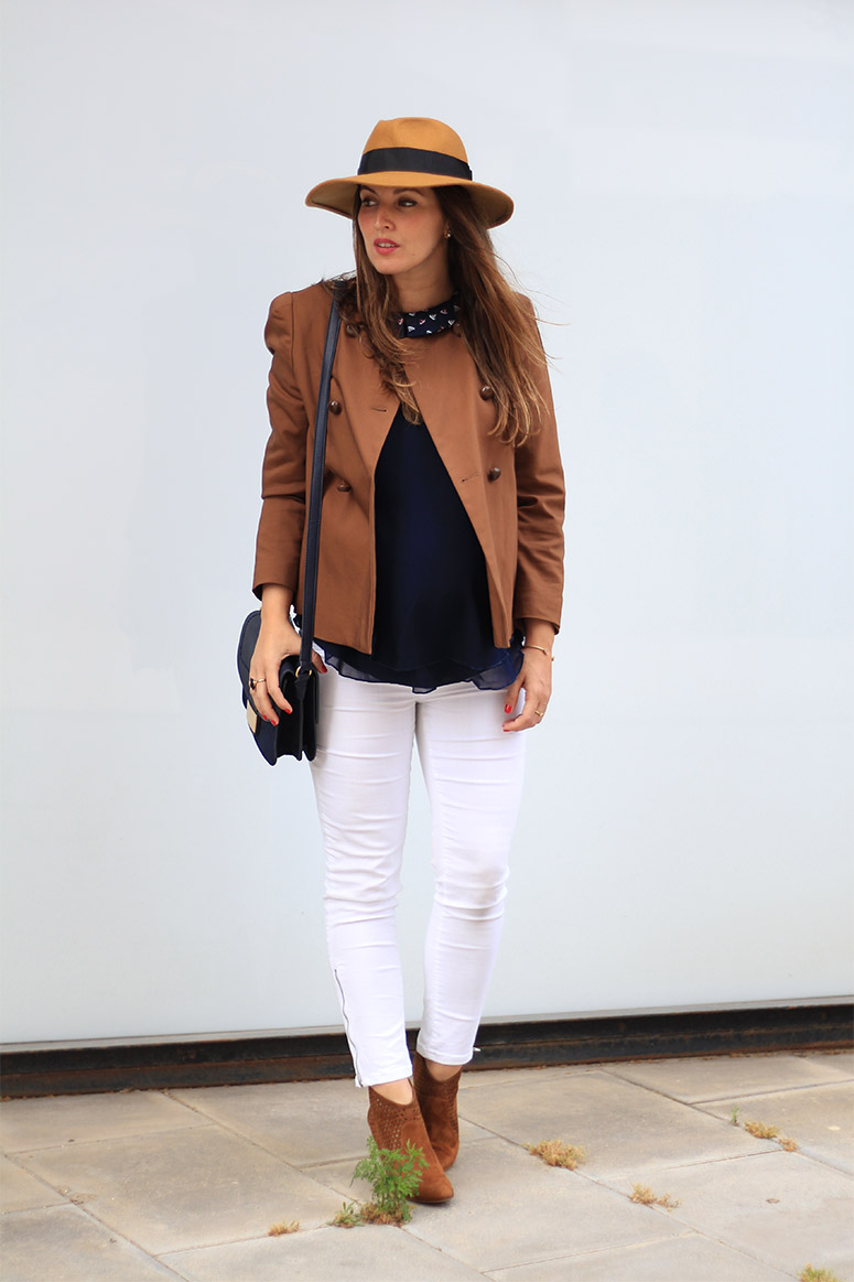 NavyandCamel_32WeeksPregnant_EliG_LostinVogue_03