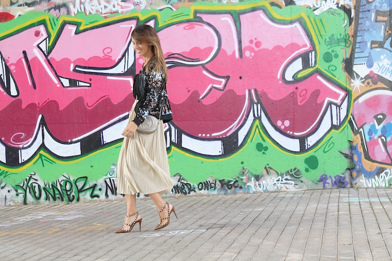 pleats-and-sequins-www-lostinvogue-com-10