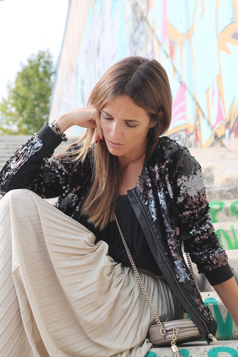 pleats-and-sequins-www-lostinvogue-com-7