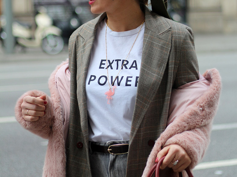 PinkPower_EliG_LostinVogue_01