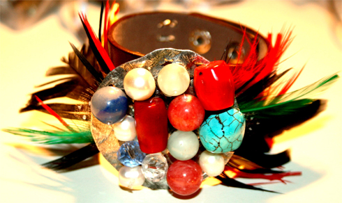 Brazalete Plumas y Piedras