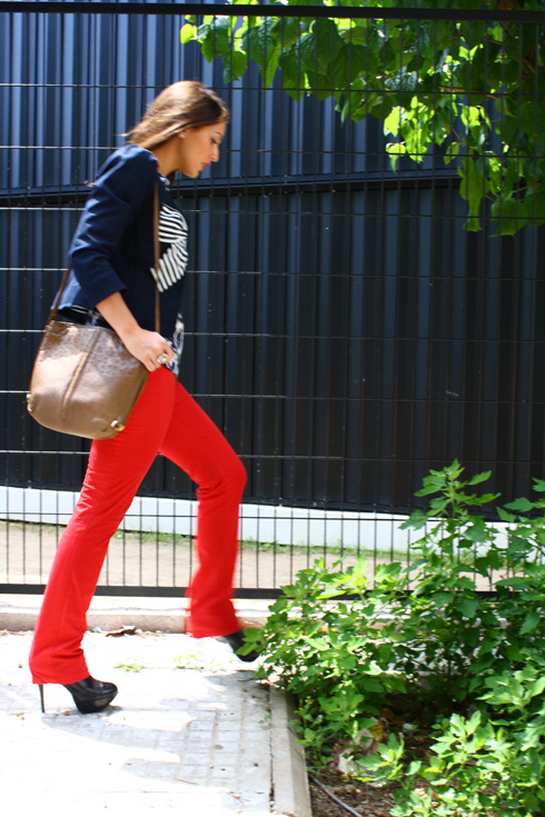Red pants + Blue Navy Red pants + Blue Navy