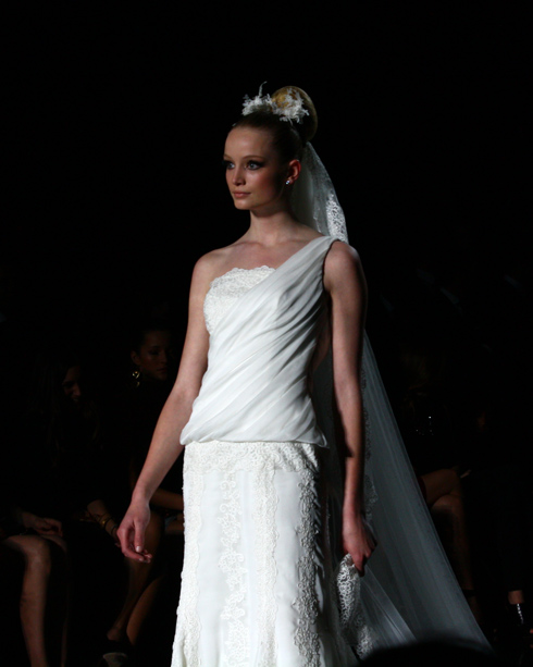 Pronovias 06