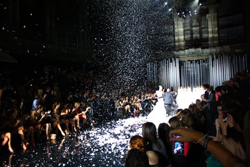 Fin del desfile 01