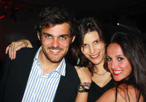 Ernesto, novia y amiga_FiestaLG_11