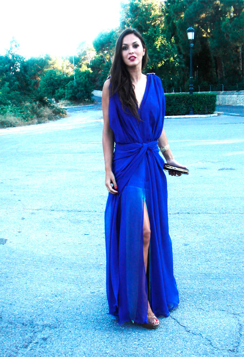 Womaninblue_03