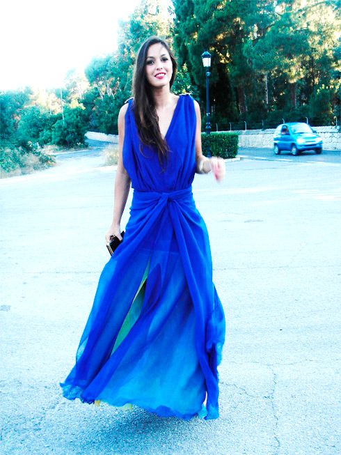 Womaninblue_04