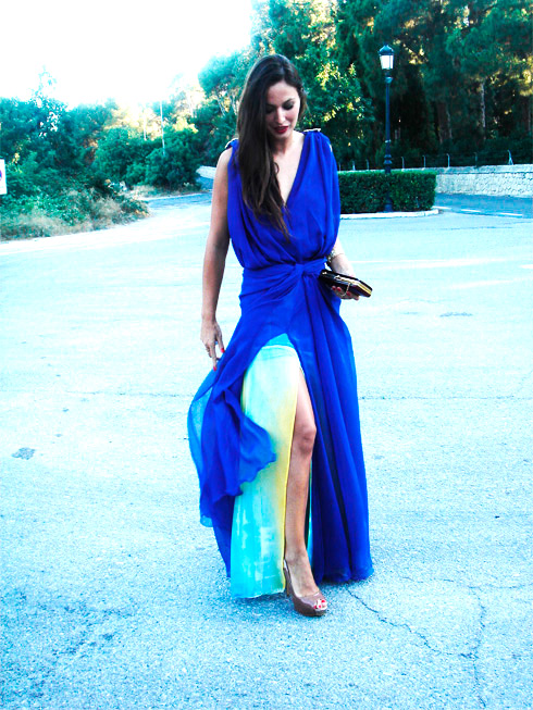 Womaninblue_05