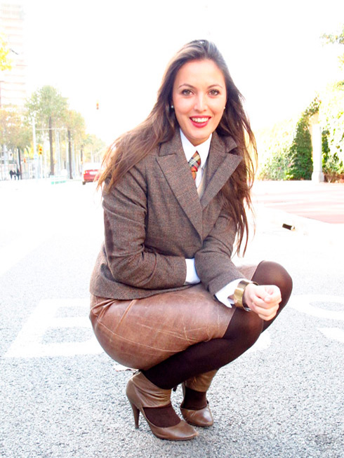 Business Girl (2) Business Girl (2)