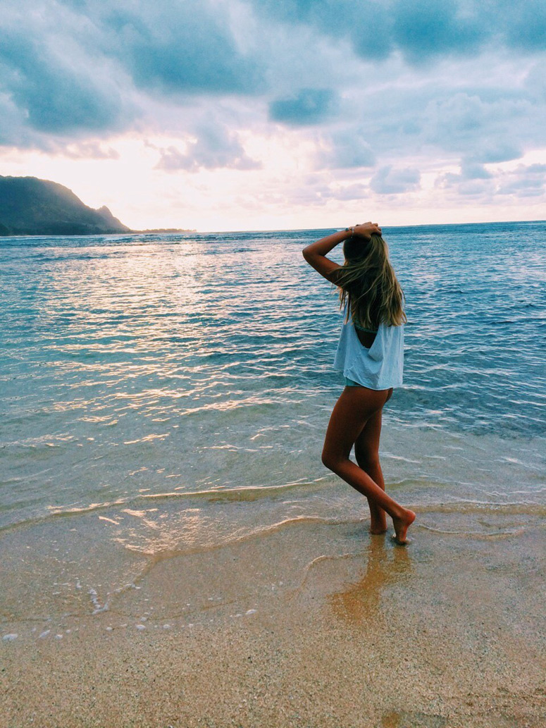SayHellotoAugust_LostinVogue_03
