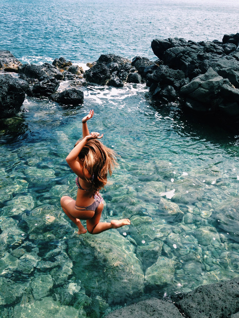 SayHellotoAugust_LostinVogue_04