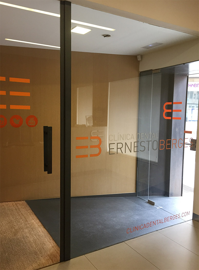 SonrieconBerges_CDErnestoBerges_EliG_LostinVogue_03