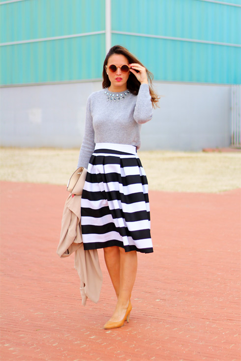 StripedSkirt_EliG_LostinVogue_Sheinside_05