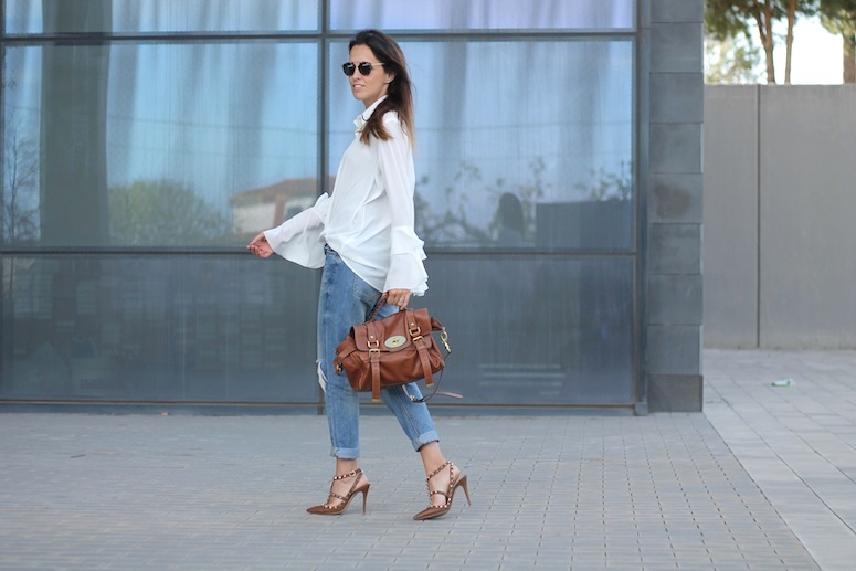 THE BLOUSE www.lostinvogue.com 5