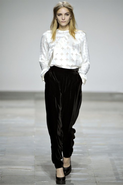 Topshop Unique Fall 2012 | London Fashion Week 7
