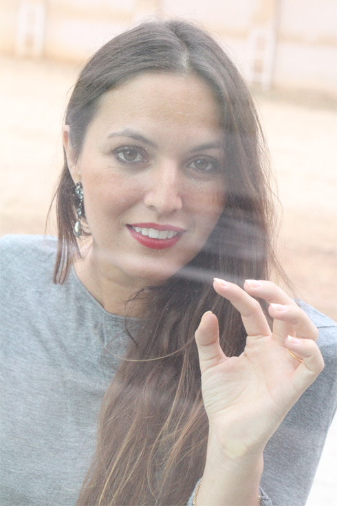 Unviejoconocido_Grey_EliG_LostinVogue_12