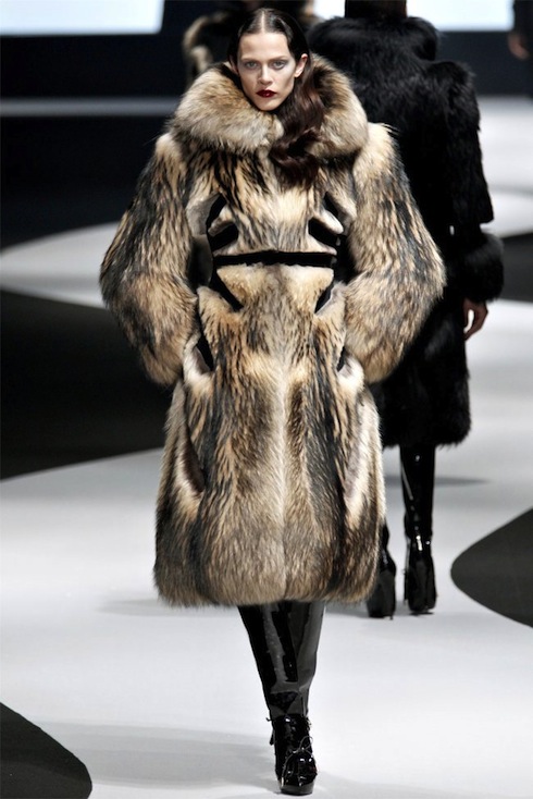 Viktor & Rolf Fall 2012 | Paris Fashion Week 4