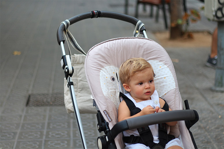 WeLoveMadagascar_WalkingMum_LostinVogue_03