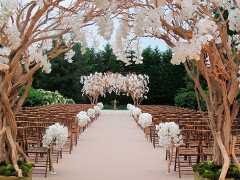 Weddingiscoming_LostinVogue_03