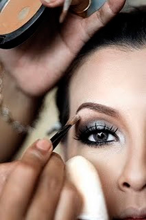 Weddingiscoming_LostinVogue_09