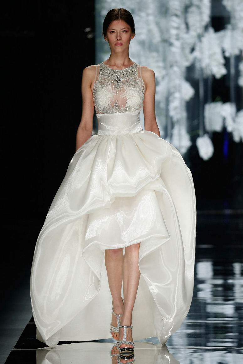 Yolan-Cris_2016_BarcelonaBridalWeek_EliG_LostinVogue_24