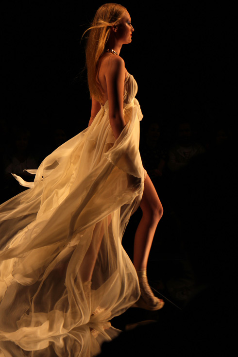 YolanCrisNovia2015_LostinVogue_01