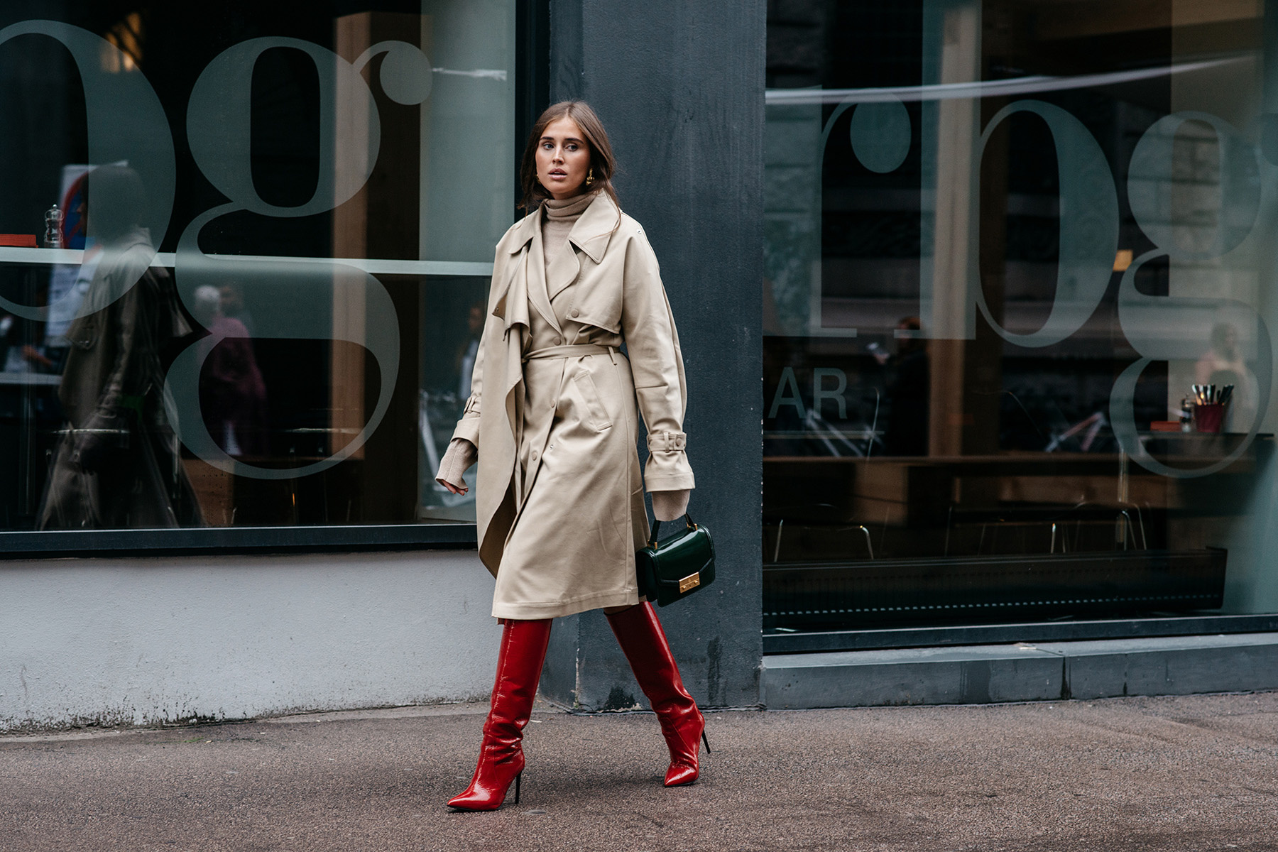 accesorios_street_style_fashion_weeks_septiembre_2017_pronostico_591722956_1800x1200