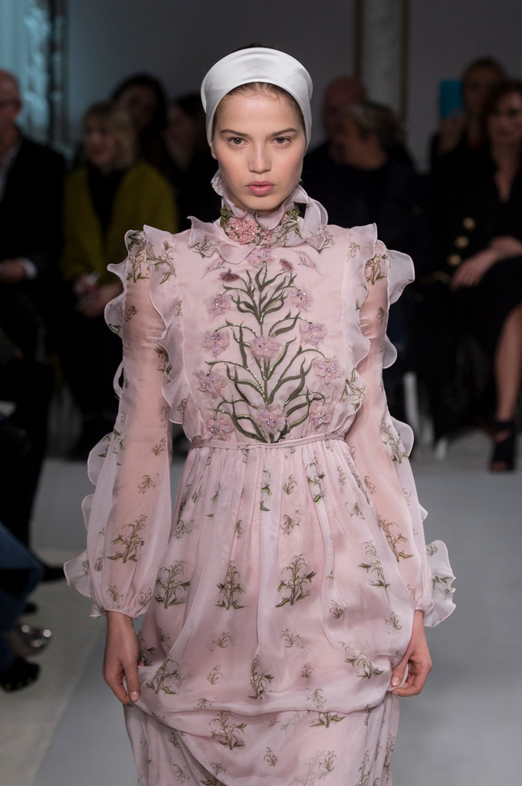 giambattista-valli-alta-costura-p-v17-1