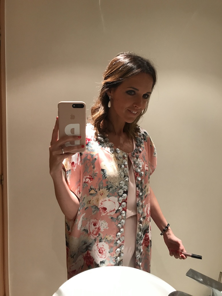 look invitada de boda con flores sayan www.lostinvogue.com 2