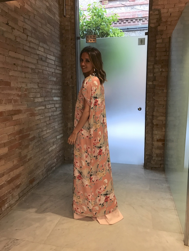 look invitada de boda con flores sayan www.lostinvogue.com 4
