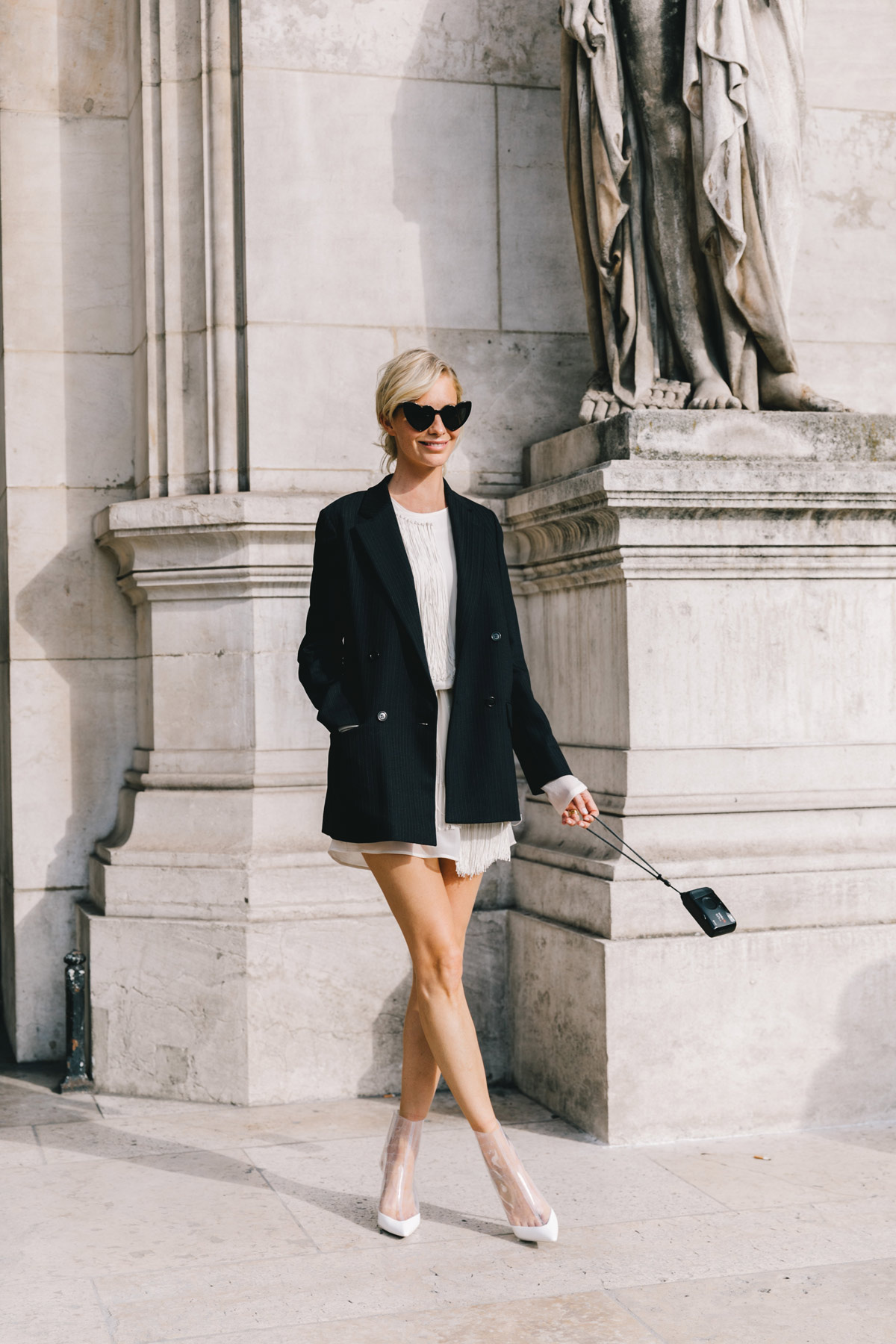 looks_paris_fashion_week_gabardinas_cazadoras_vaqueras_camisas_pantalones_523288976_1200x1800
