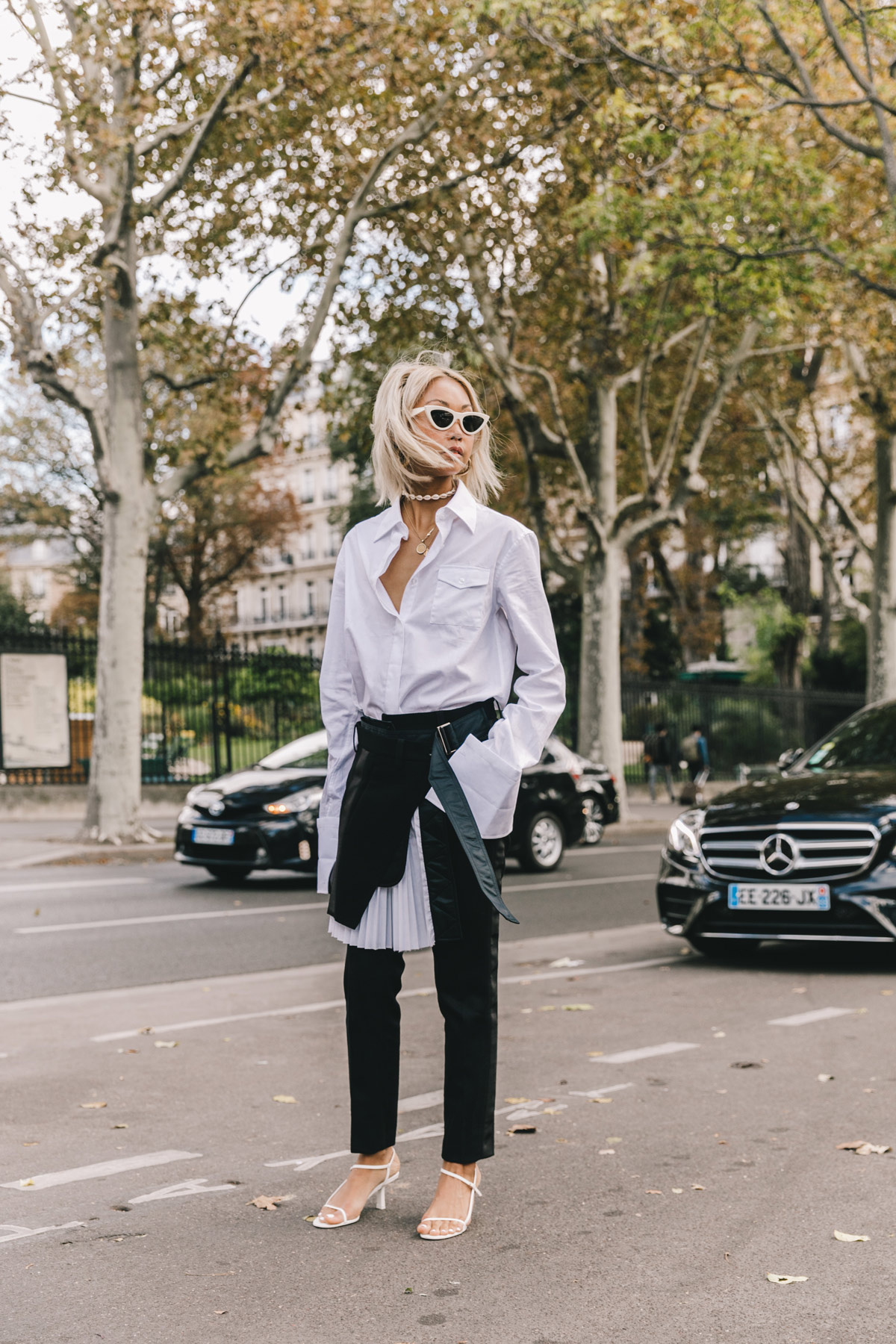 looks_paris_fashion_week_gabardinas_cazadoras_vaqueras_camisas_pantalones_739493998_1200x1800