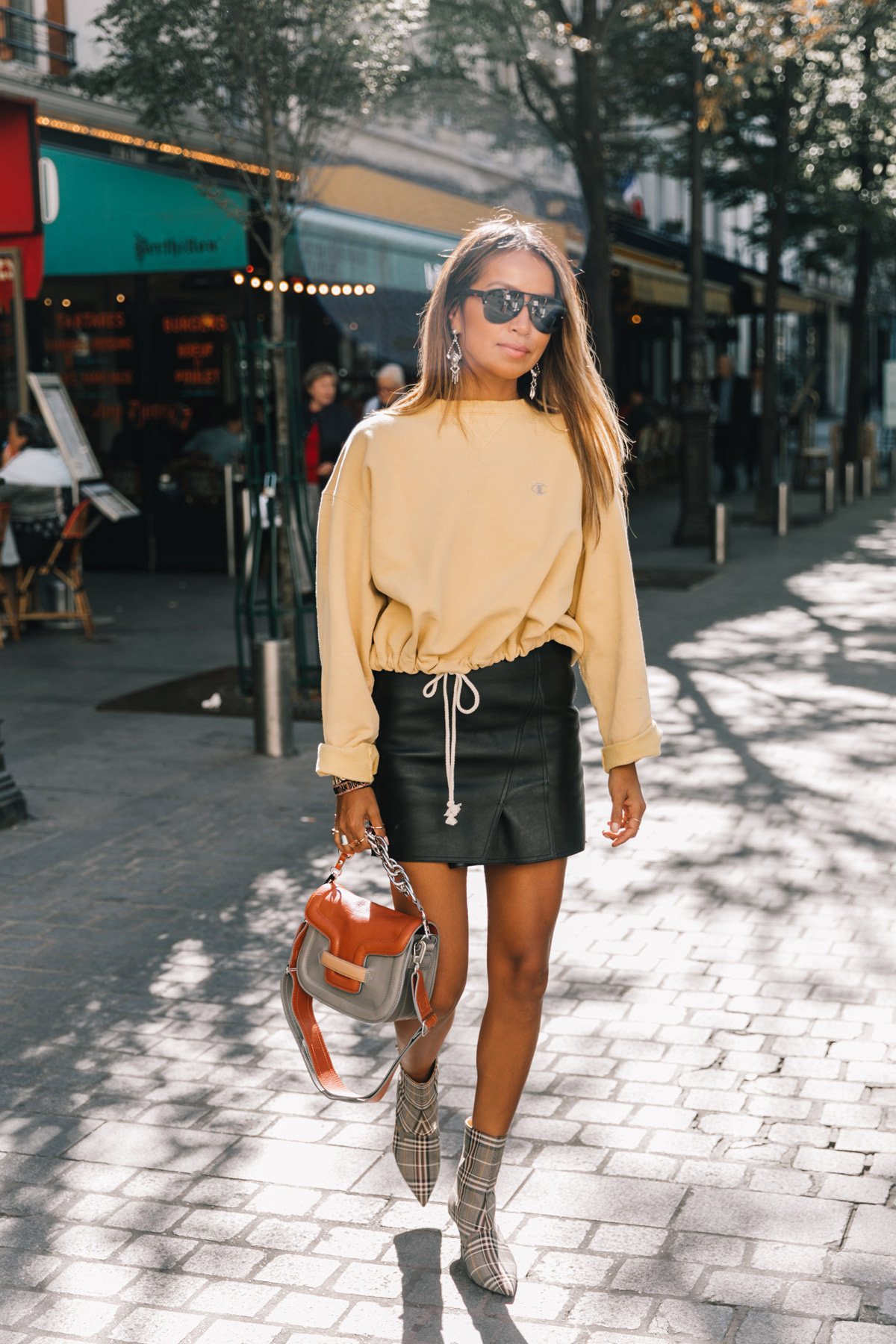 looks_paris_fashion_week_vaqueros_jerseys_punto_sudaderas_botas_361151189_1200x1800