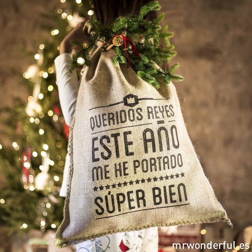 mrwonderful_sesion-naviadad-2014_prod-205mrwonderful_saco-01-02-03_pack-sacos-navidad