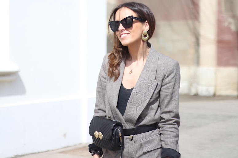 street style con riñonera www.lostinvogue.com 3